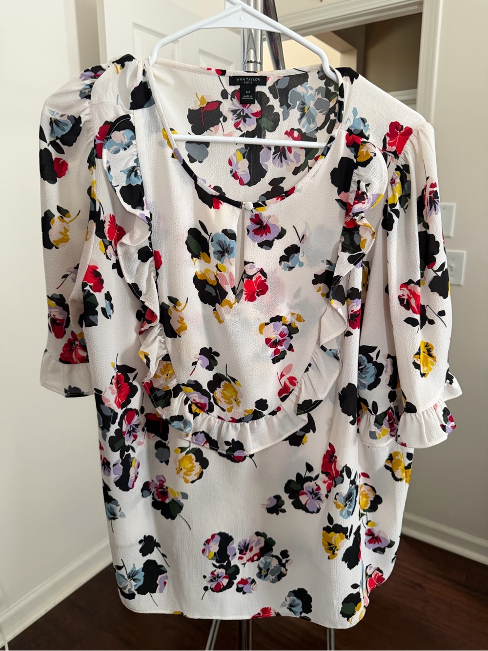 Ann Taylor Cream Floral Ruffle Front Blouse